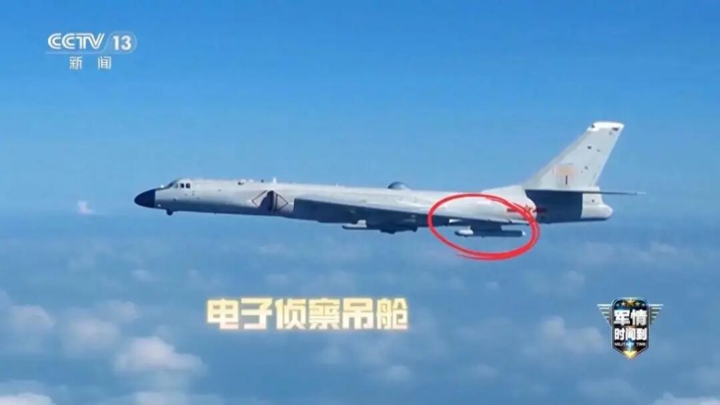 轰-6J携鹰击-12现身黄岩岛!4枚反舰导弹亮剑,美国这回只敢动嘴