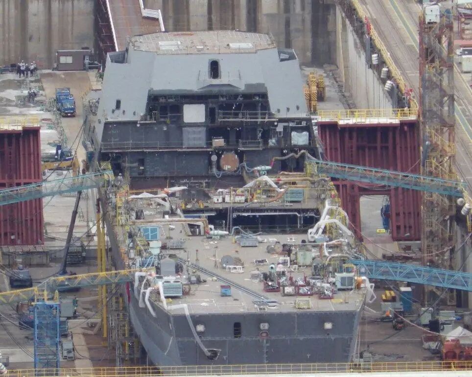 海自第一艘巡洋舰,仅用1年就建成大半,面对055明显还差不少火候