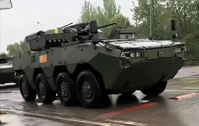新型8X8步战车亮相惊人设计!大型跳板尾门终于安装,还有神秘105突击炮型?