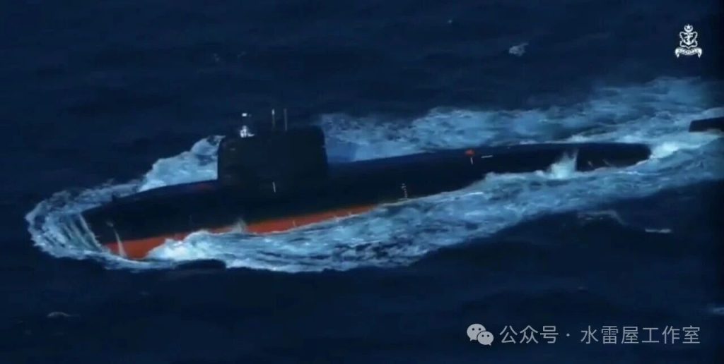 “汉果”号潜艇首次曝光发射中国造反舰导弹
