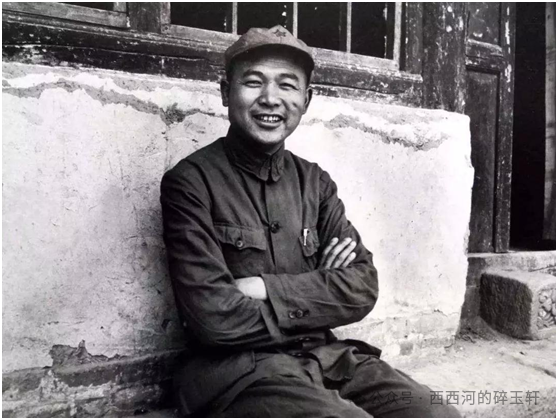 集中近60挺轻机枪扫射开路,这支不到3000人的红军为啥如此土豪?